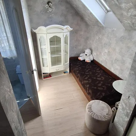 Krista Guest house *